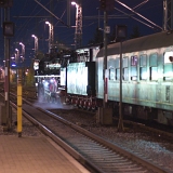 Der Zug kommt aus der Abstellanlage ...