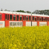 <font size="2">Zwischendurch dann der Regelverkehr des HVV in Form eines AKN-Zuges.