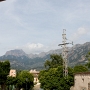 <font size="2"><br />Blick aus der Straßenbahn in die Berge.