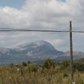 <font size="2"> Links die Berge, rechts das Meer.