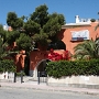 <font size="2.5"> Diesmal hatte das Hotel <em> Es Baulo Petit</em> den Zuschlag bekommen. Es liegt in Can Picafort an der Nordküste vom Mallorca. Im Gegensatz zu den Hotelhochhäusern ist es sehr langgezogen, hat nur 3 Etagen (Zimmer) plus eine kleine Dachterasse und ist "L"-förmig angelegt.