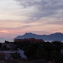 <font size="2.5"> Sonnenaufgang von der Dachterasse aus gesehen.